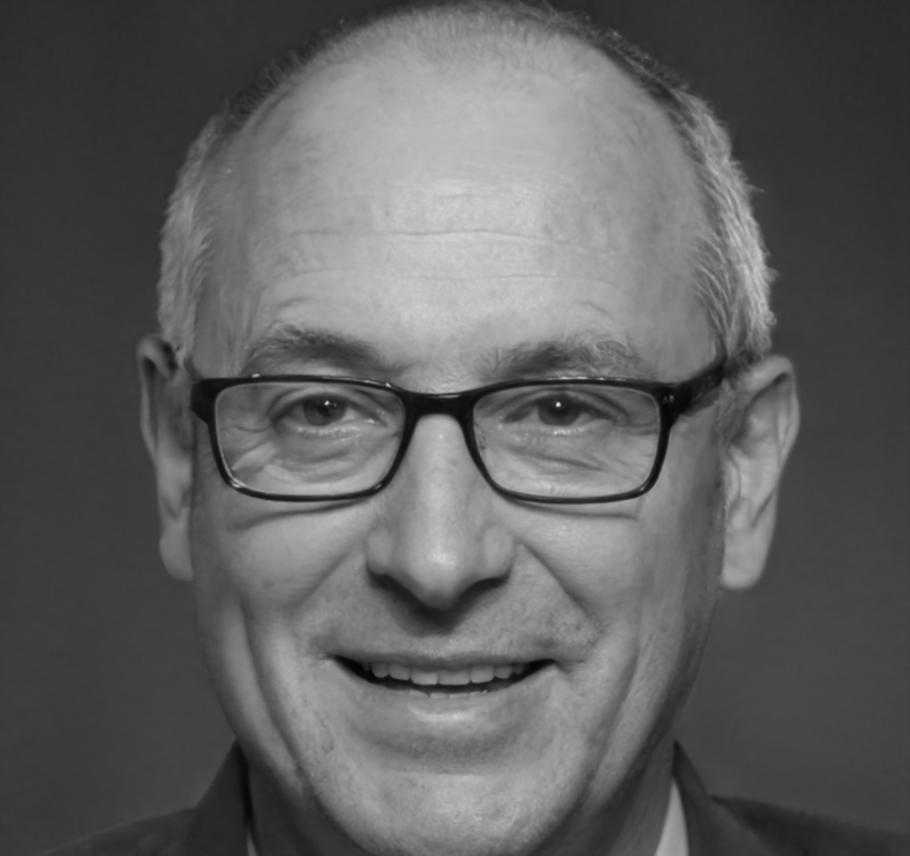 Retrato profesional de Nicolás Bermúdez